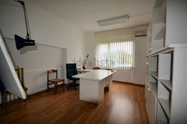 locale di sgombero in vendita a Lucca in zona Fagnano