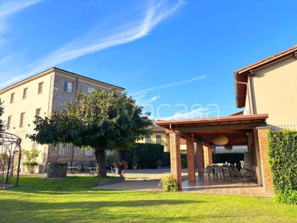 casa indipendente in vendita a Lucca in zona Ponte San Pietro