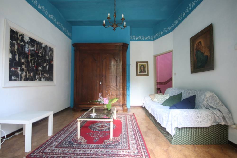 casa indipendente in vendita a Lucca in zona Centro Città