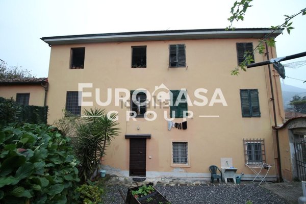 appartamento in vendita a Lucca in zona Santa Maria del Giudice