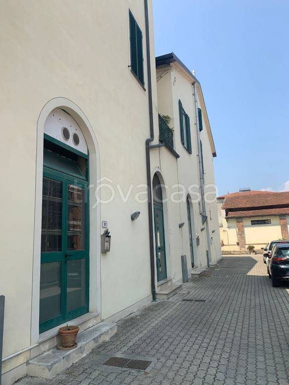 negozio in vendita a Lucca in zona Zona San Concordio