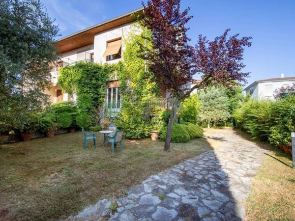 casa indipendente in vendita a Lucca in zona Zona San Concordio