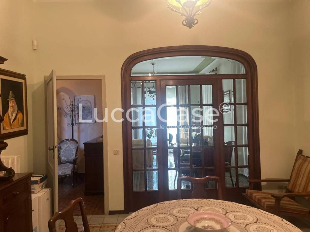 casa indipendente in vendita a Lucca in zona Centro Città
