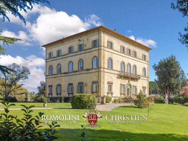 casa indipendente in vendita a Lucca in zona Centro Città