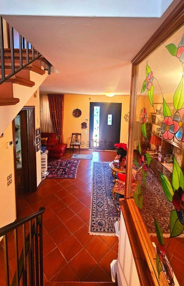 casa indipendente in vendita a Lucca in zona zona Arancio