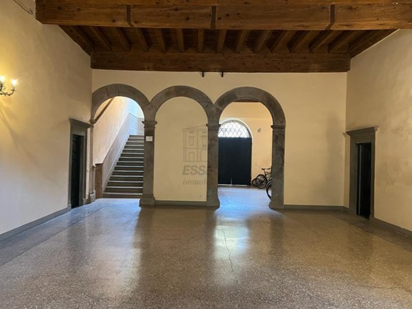 appartamento in vendita a Lucca in zona Centro Città