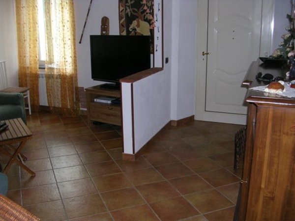 casa indipendente in vendita a Lucca in zona Nozzano