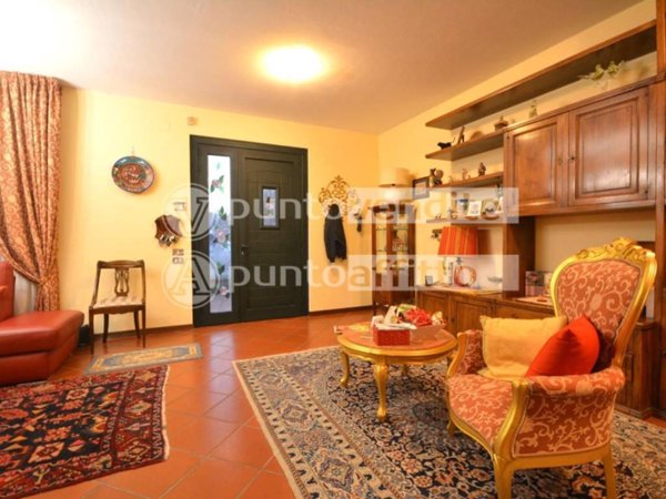 casa indipendente in vendita a Lucca in zona zona San Vito