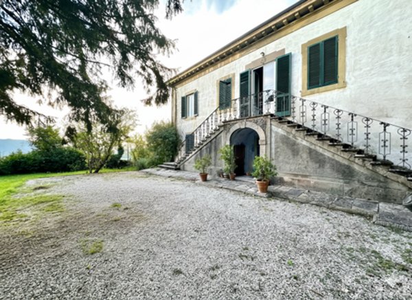 casa indipendente in vendita a Lucca in zona Arsina