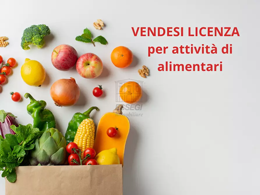 locale commerciale in vendita a Lucca in zona Centro Città