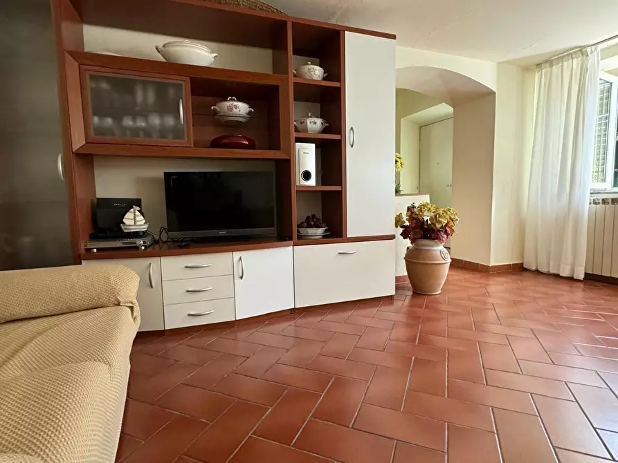 casa indipendente in vendita a Lucca in zona Carignano