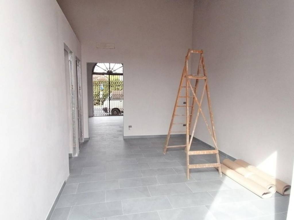 locale commerciale in vendita a Lucca