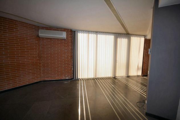 ufficio in vendita a Lucca in zona Sant'Anna