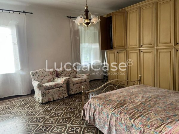 intera palazzina in vendita a Lucca