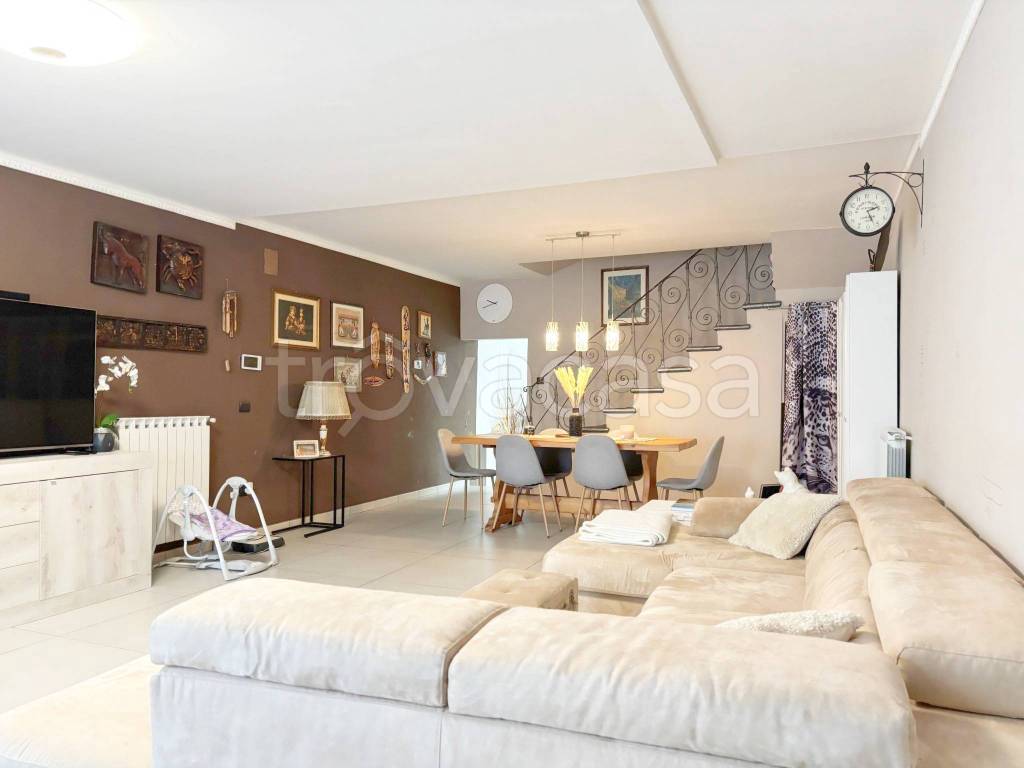 casa indipendente in vendita a Lucca in zona Santa Maria del Giudice