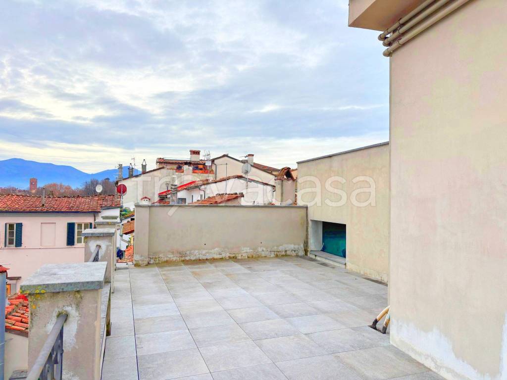 appartamento in vendita a Lucca in zona zona San Marco