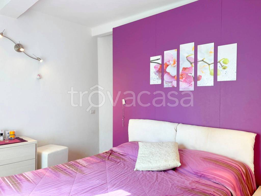 casa indipendente in vendita a Lucca in zona Nozzano