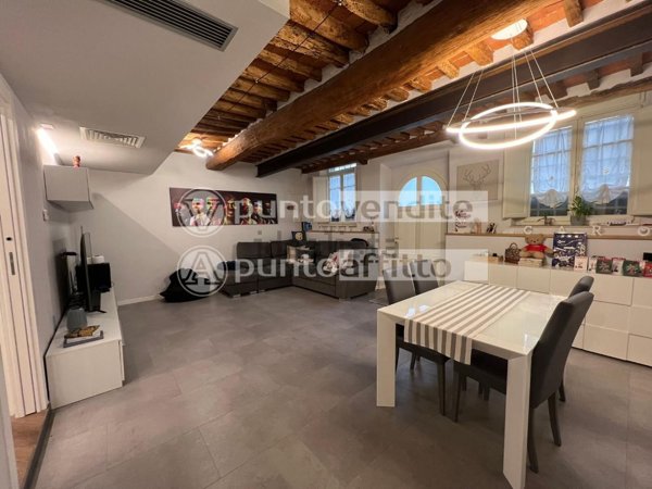 appartamento in vendita a Lucca in zona Centro Città