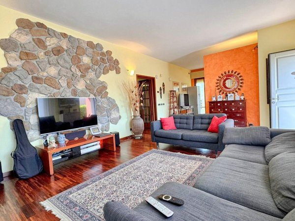 appartamento in vendita a Lucca in zona San Cassiano a Vico