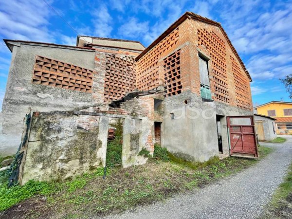 casa indipendente in vendita a Lucca in zona zona San Vito