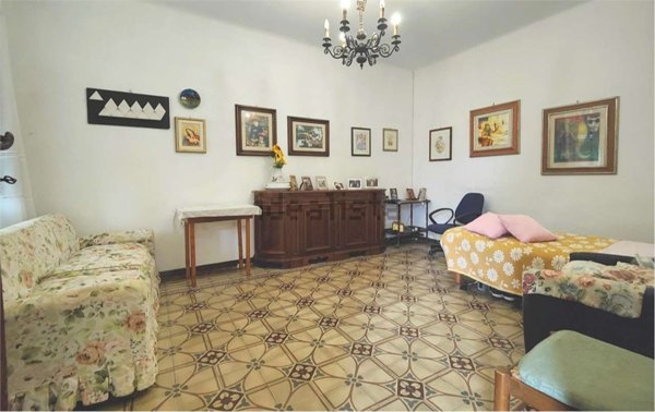casa indipendente in vendita a Lucca