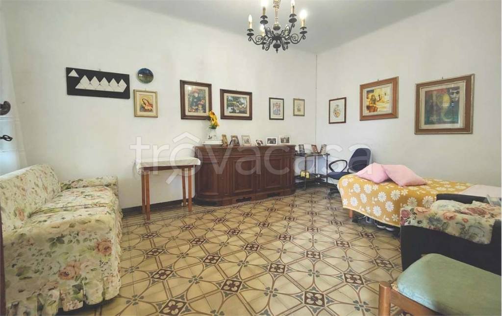 casa indipendente in vendita a Lucca in zona Ponte San Pietro