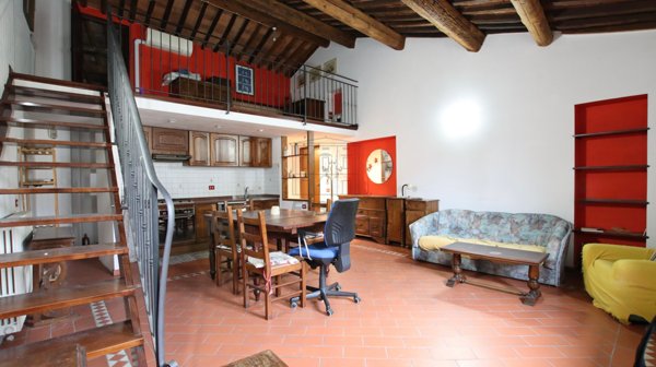 appartamento in vendita a Lucca in zona Centro Città