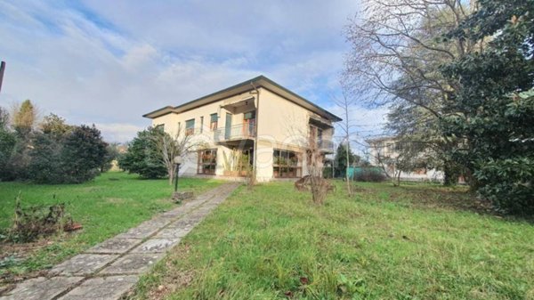 casa indipendente in vendita a Lucca in zona Zona San Concordio