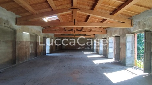 appartamento in vendita a Lucca in zona Ponte a Moriano