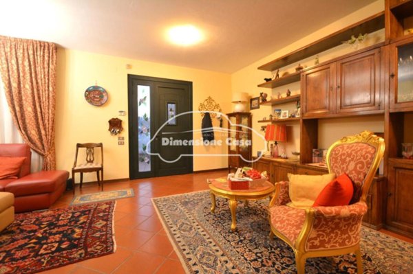 casa indipendente in vendita a Lucca in zona Centro Città