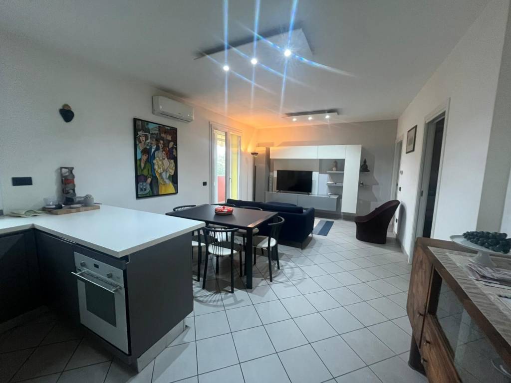 appartamento in vendita a Lucca in zona Zona San Concordio