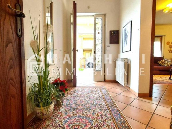 casa indipendente in vendita a Lucca in zona Centro Città