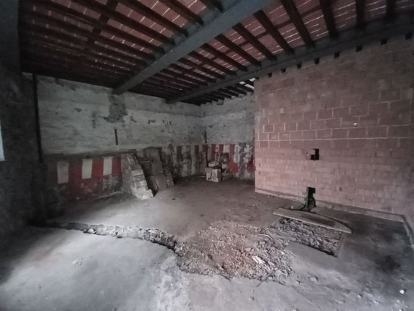 casa indipendente in vendita a Lucca in zona Ponte a Moriano