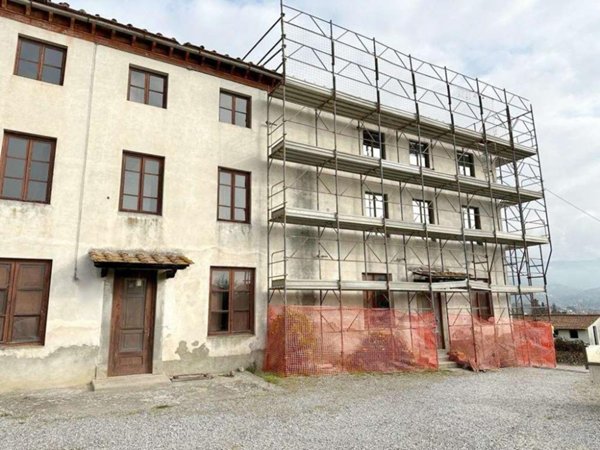 casa indipendente in vendita a Lucca in zona San Quirico di Moriano