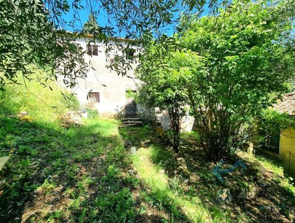 casa indipendente in vendita a Lucca in zona Santa Maria del Giudice