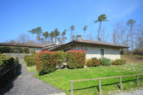 casa indipendente in vendita a Lucca in zona Maggiano
