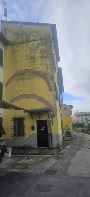 casa indipendente in vendita a Lucca in zona Centro Città