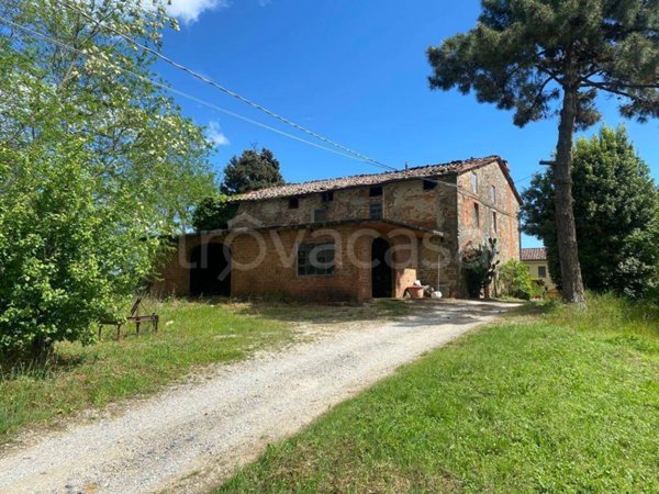 casa indipendente in vendita a Lucca in zona Centro Città