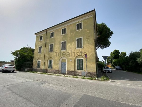 casa indipendente in vendita a Lucca in zona San Pietro a Vico