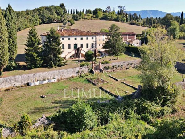 villa in vendita a Lucca in zona Pieve Santo Stefano
