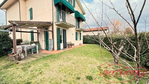 casa indipendente in vendita a Lucca in zona Centro Città