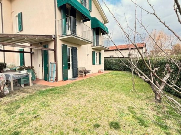 casa indipendente in vendita a Lucca in zona Sant'Anna