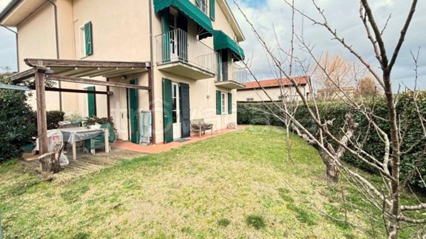 casa indipendente in vendita a Lucca in zona Sant'Anna