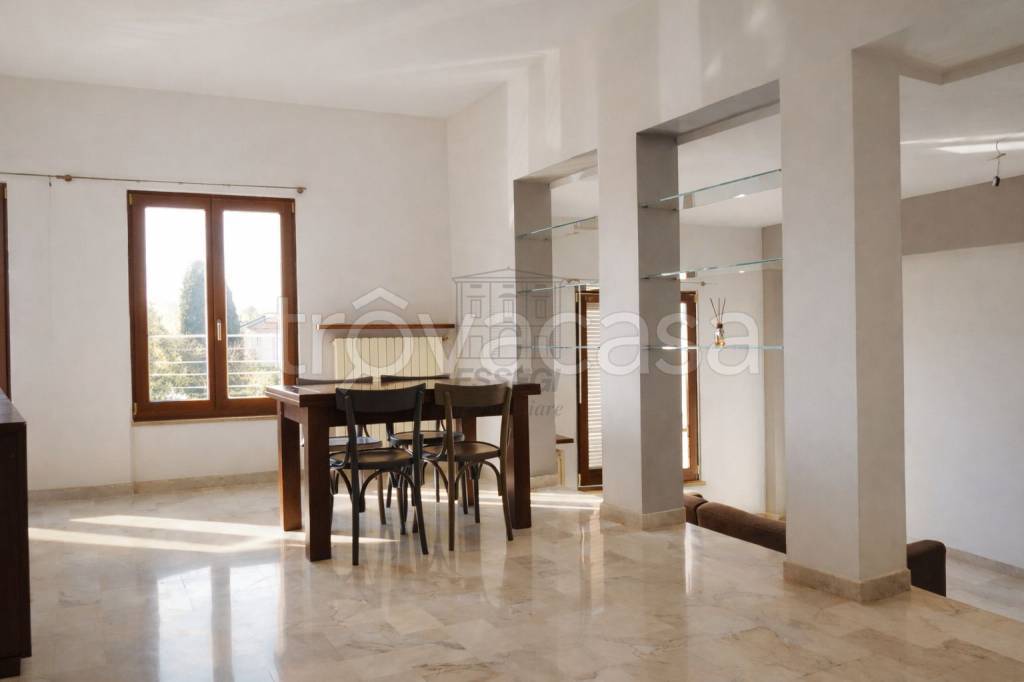 appartamento in vendita a Lucca in zona Centro Città