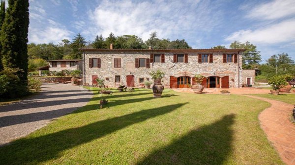 casa indipendente in vendita a Lucca in zona Mutigliano