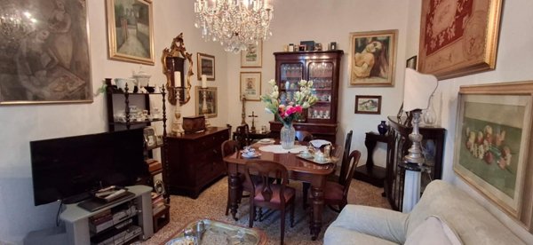 casa indipendente in vendita a Lucca in zona San Pietro a Vico