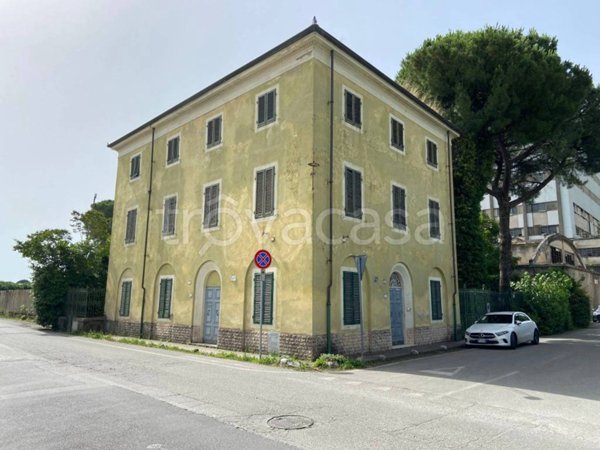 casa indipendente in vendita a Lucca in zona San Pietro a Vico