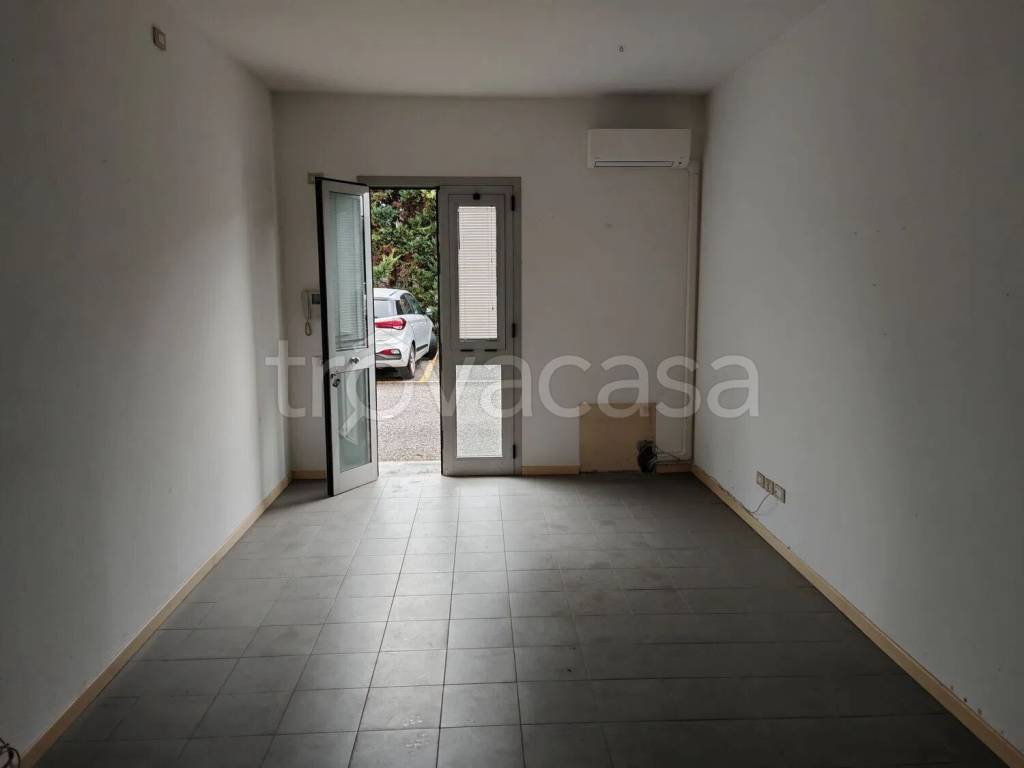 ufficio in vendita a Lucca in zona zona San Marco