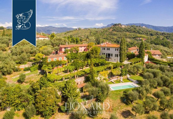 casa indipendente in vendita a Lucca