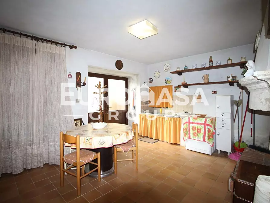 casa indipendente in vendita a Lucca in zona San Lorenzo a Vaccoli